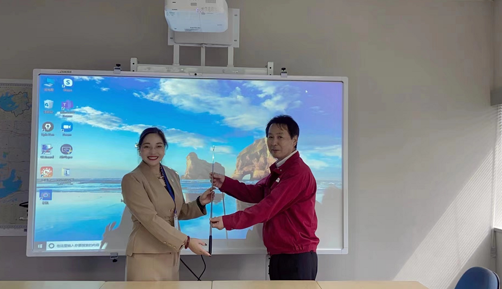 感謝瑞萨半導体（蘇州）有限公司（RENESAS)様选用NOMICO能美子超大型智能互动触摸屏平板电脑